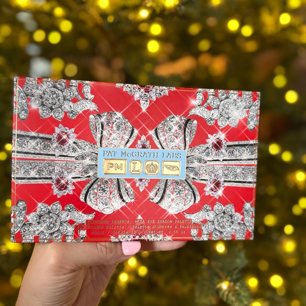 Pat McGrath Luminous Legends: Mega Eye Shadow Palette